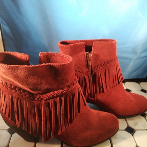 Gianni Bini Shoes - NWOT Gianni Bini Suede fringe booties